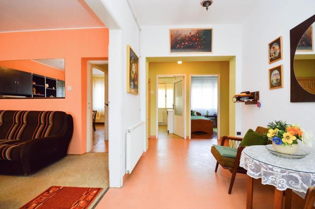 Apartment Leni Pula