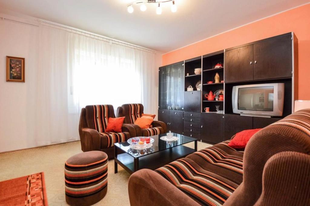 Leni Apartmán *
