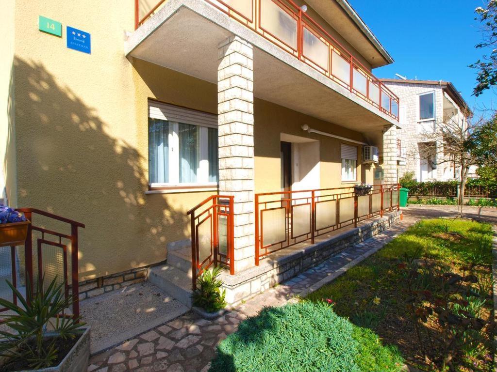 Leni Apartmán Pula